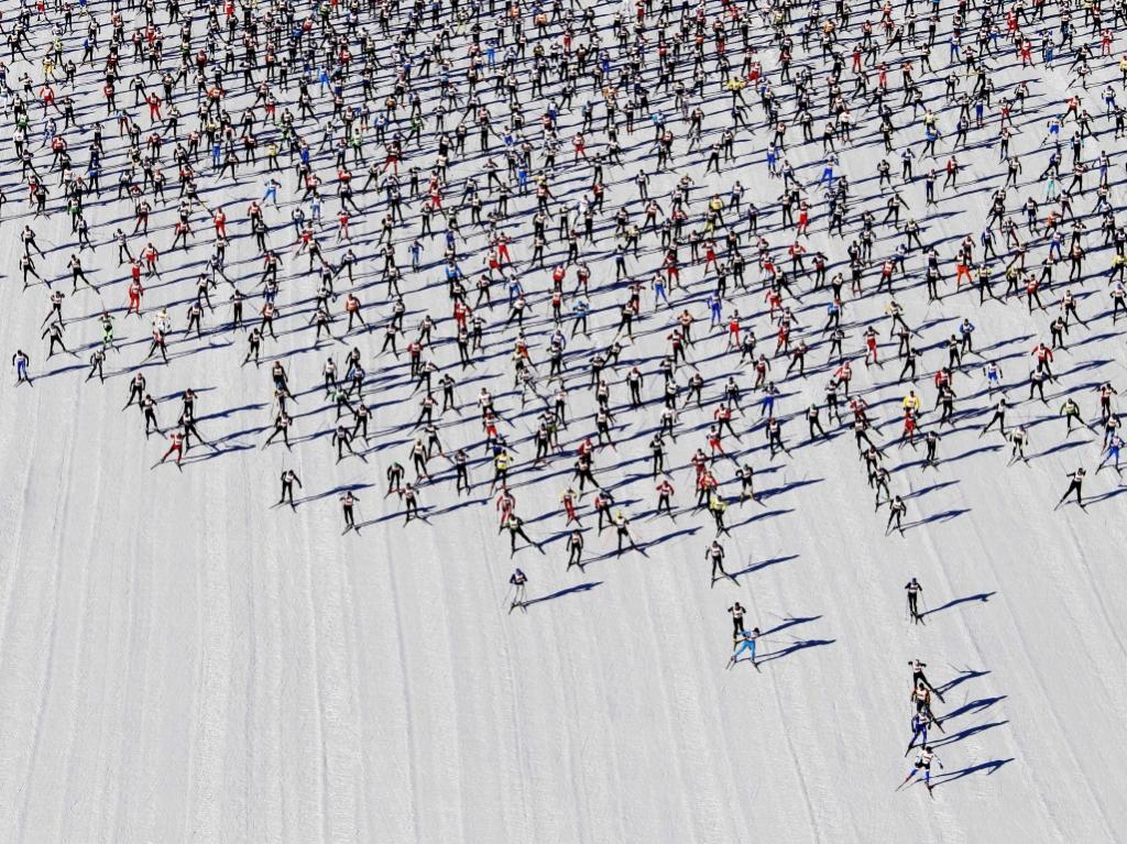 Março: como formigas, 12 mil numa maratona de esqui na Suíça