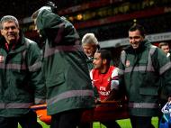 Theo Walcott goza com adeptos do Tottenham [Reuters]