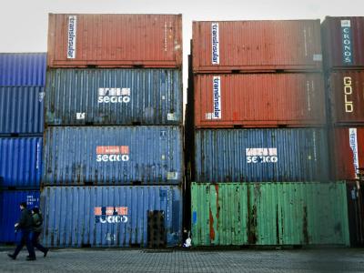 Exportações e importações caem 7,7% e 16,0% em agosto - TVI
