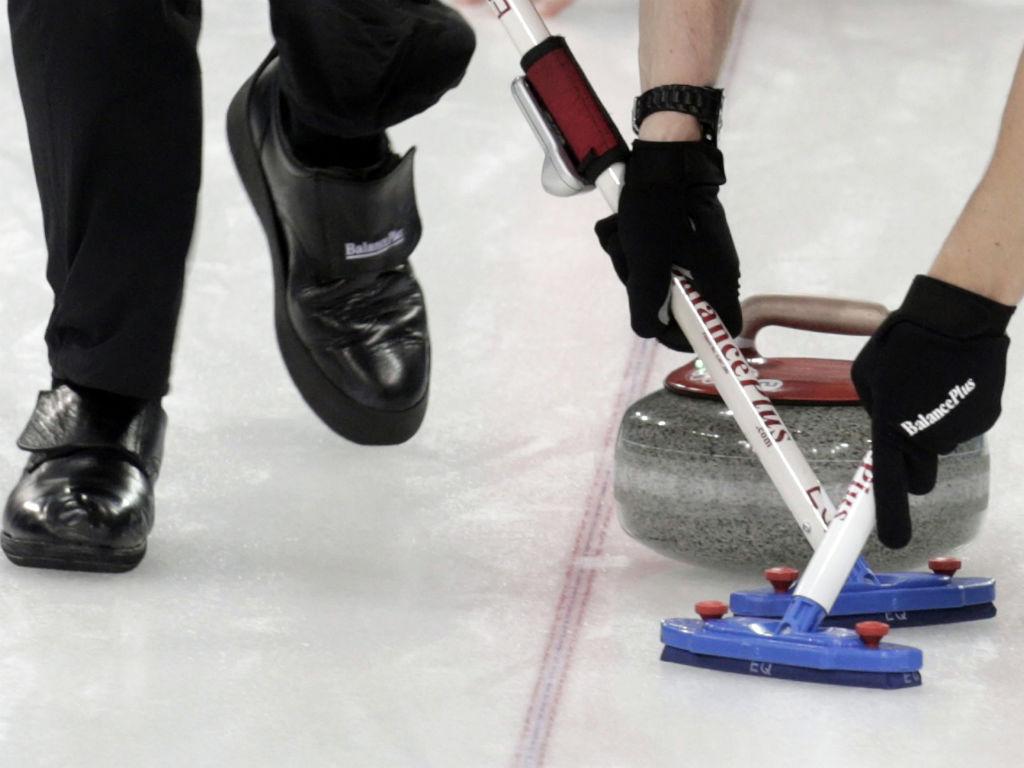 Começou o curling nos Jogos Olímpicos (Reuters)