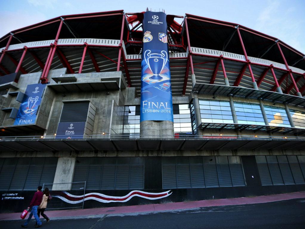 Estádio da Luz veste-se para a final da Champions