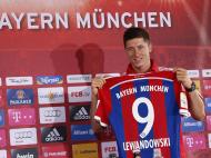 Robert Lewandowski chega a Bayern Munich