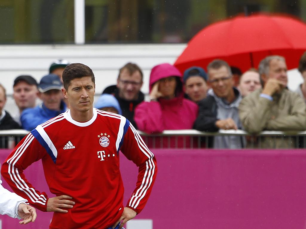 Robert Lewandowski chega a Bayern Munich