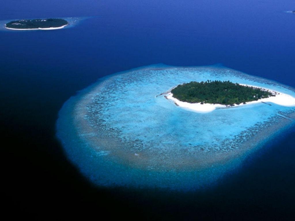 Ilha deserta à venda por 11 milhões de euros (Foto: visitmaldives.com)