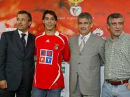 Rui Costa assina com o Benfica