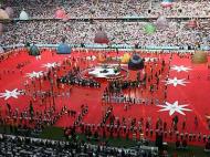 Allianz Arena já com o gigantesco tapete vermelho.