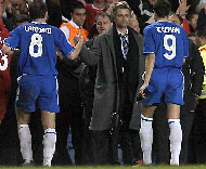Chelsea vs Liverpool Mourinho e Benitez