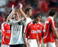 Benfica-Manchester: aplausos de Scholes