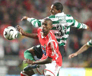 Benfica Sporting 28Jan2006 Liedson Alcides