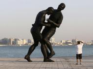 Estátua com cabeçada de Zidane retirada de Doha (reuters)