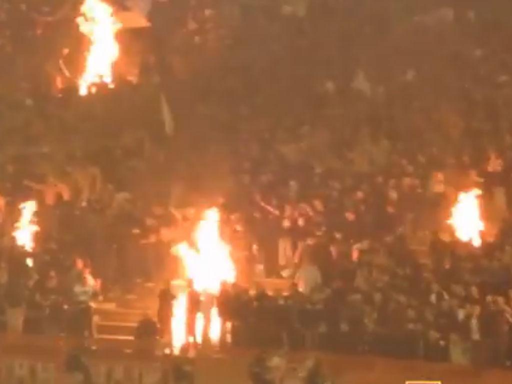 Bancadas a arder no dérbi de Belgrado