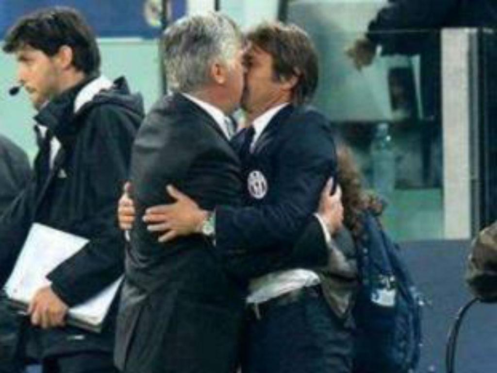 Momento intimo entre Conte e Ancelotti