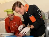 Tomas Berdych mestre de culinária (com atum) no Portugal Open (foto Lagos Sports)