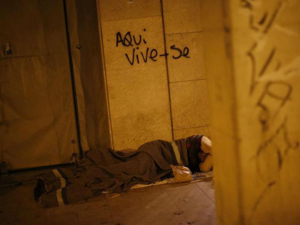 Sem-abrigo [Foto: Reuters]