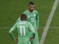 Slimani e Brahimi a jogar pela Argélia (Leonhard Foeger/Reuters)