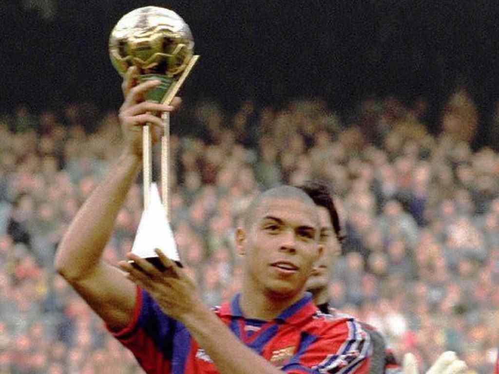Ronaldo melhor do mundo para a FIFA em 1996