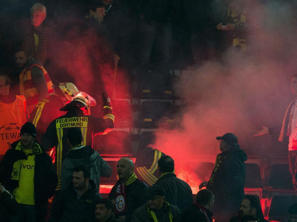 Distúrbios dos adeptos do Galatasaray em Dortmund