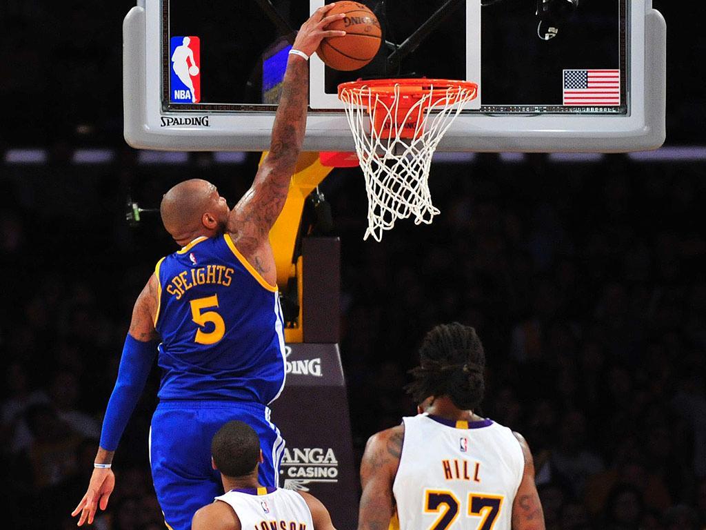 Golden Warriors vs Los Angeles Lakers (REUTERS)