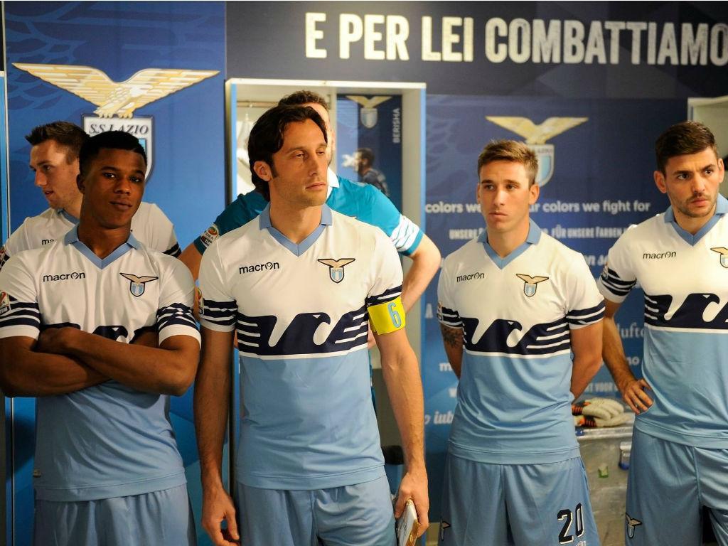 A nova camisola da Lazio (fonte: facebook.com/SSLazioOfficialPage)