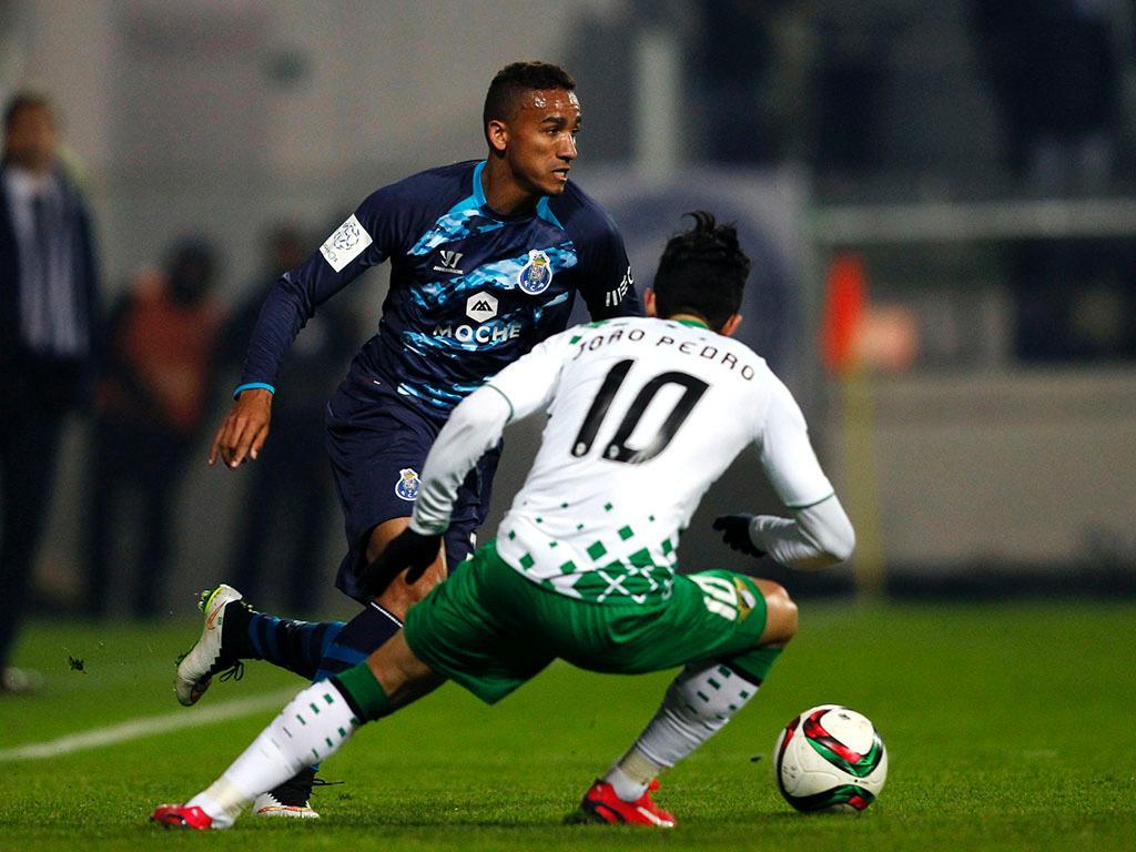 Moreirense-FC Porto (REUTERS/ Miguel Vidal)