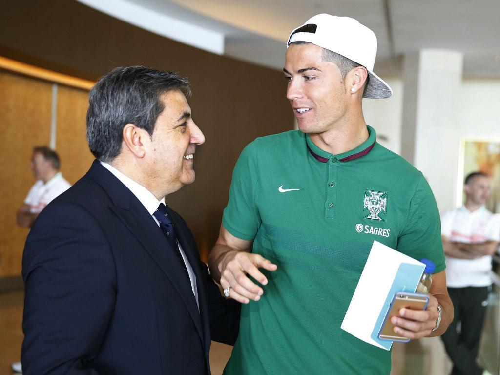 Fernando Gomes e Cristiano Ronaldo (foto FPF)