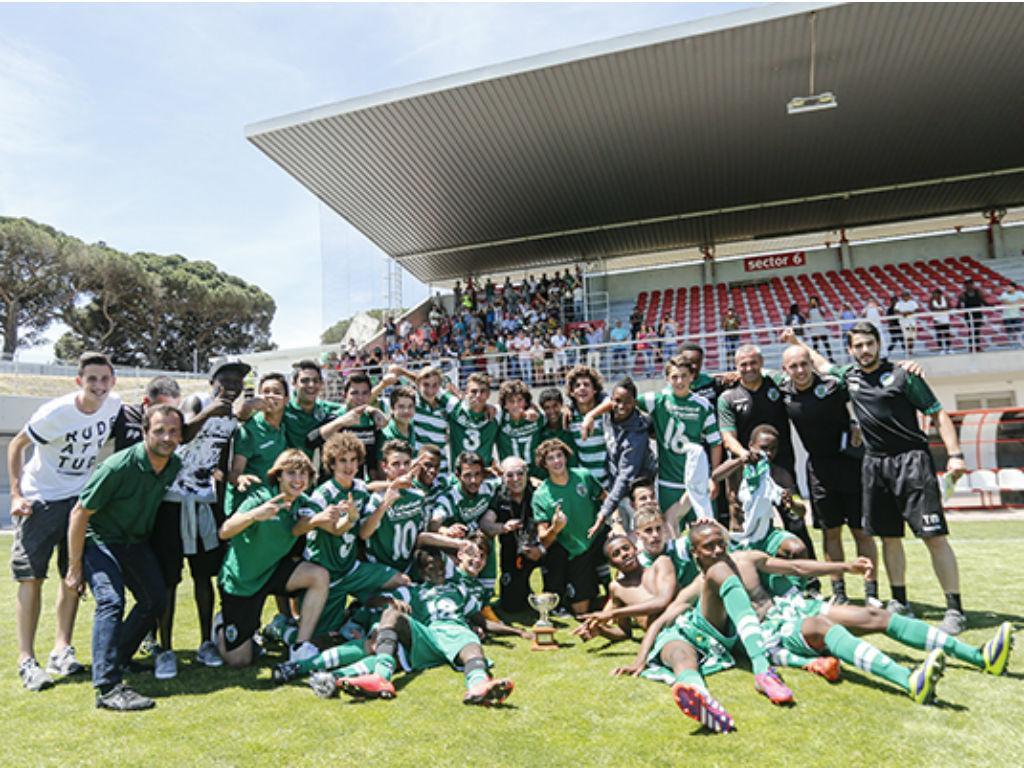 Sporting campeão de iniciados (Foto: Diogo Pinto/FPF)