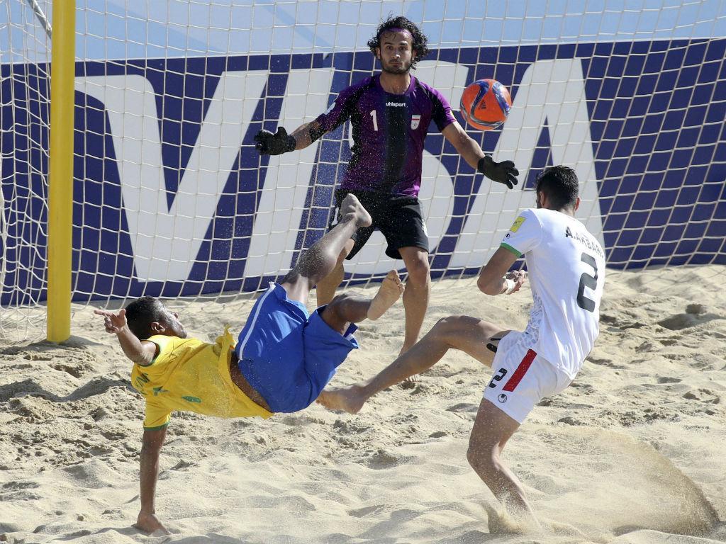 Mundial de Futebol de Praia: Brasil-Irão (Estela Silva/Lusa)