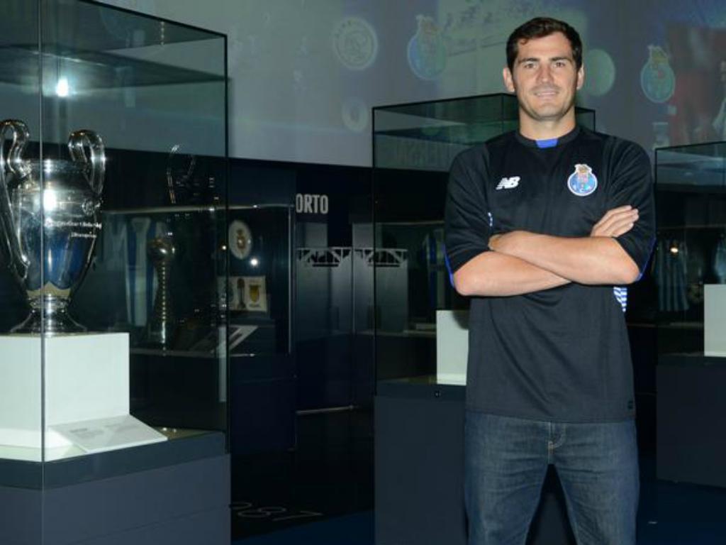 Casillas (Twitter oficial do FC Porto)