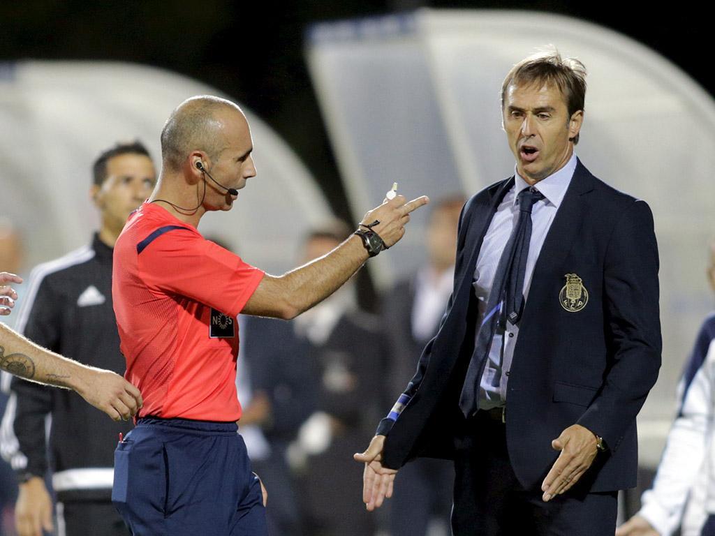 Arouca-FC Porto (REUTERS/ Miguel Vidal)