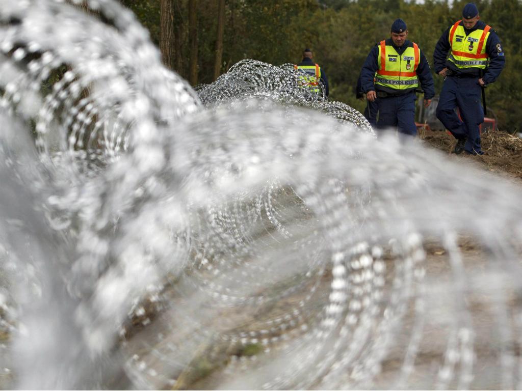 Governo húngaro instala nova cerca na fronteira com a Croácia