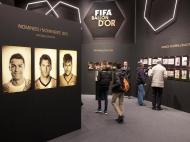 Exposição «Bola de Ouro» no Museu FIFA (EPA)