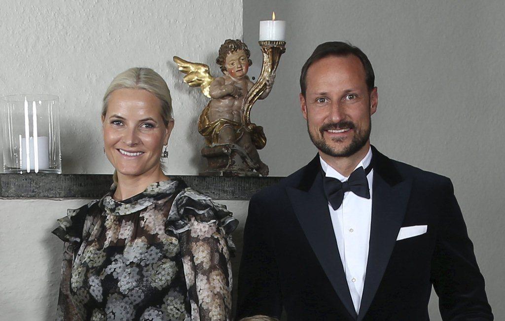 Princesa Mette Marit e príncipe Haakon - Celebrações dos 25 anos de reinado do rei Harald, da Noruega 17.01.2016 Foto: Reuters