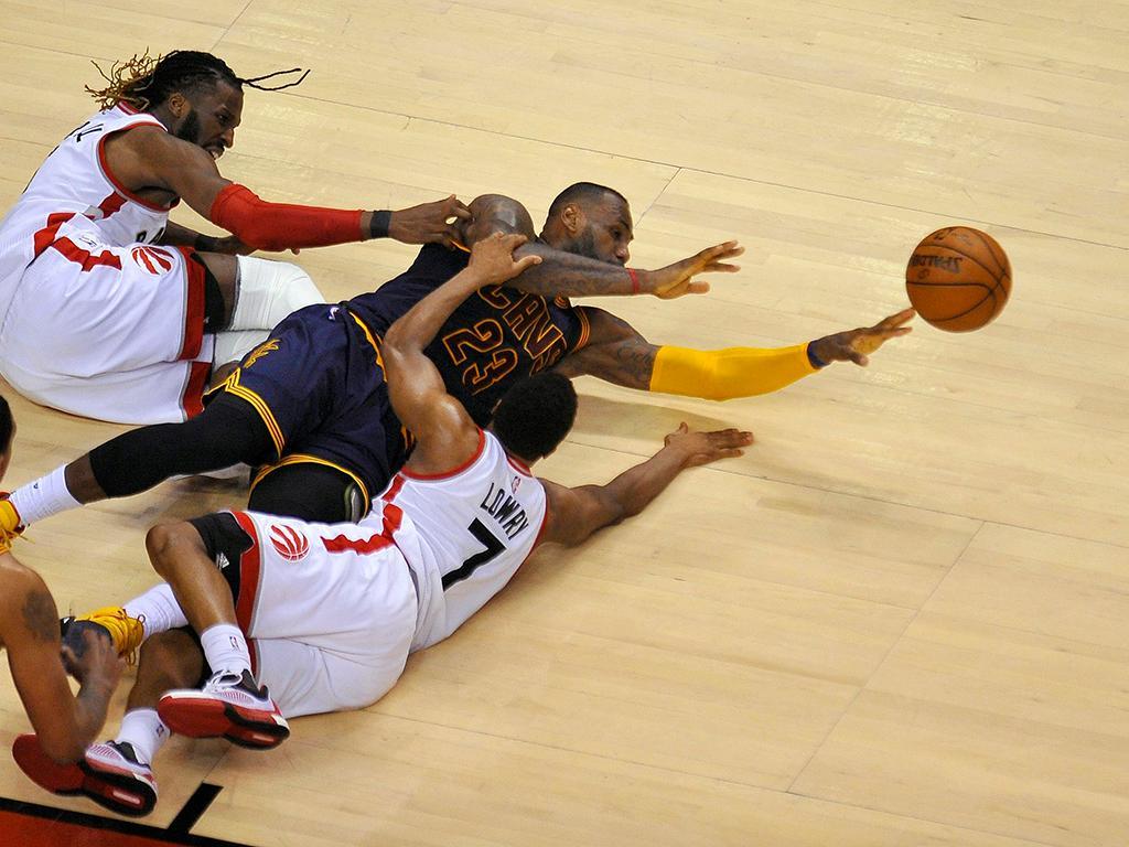 NBA: Raptors vencem Cavaliers e empatam final de conferência (EPA)
