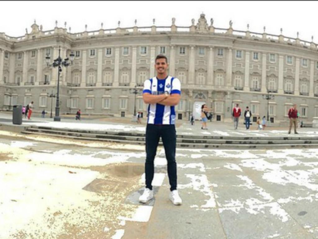 cushion Blind faith Automatic André Silva leva a camisola do FC Porto a Madrid | MAISFUTEBOL