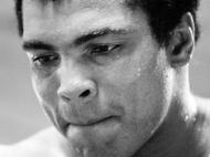 Muhammad Ali a treinar, em 1974 (Reuters)