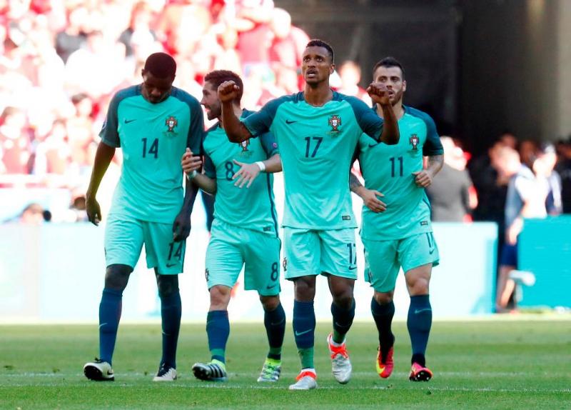 Nuno Gomes, Ronaldo e mais 9 craques portugueses que usaram fitinha