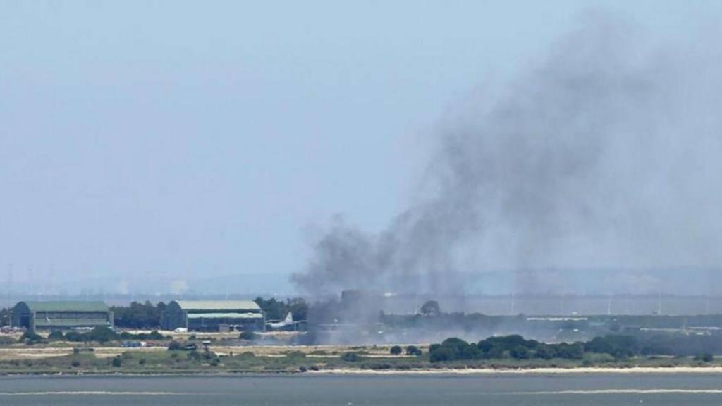 Imagens do acidente do C-130 na base aérea do Montijo