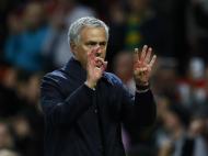José Mourinho pede desculpa pelos 4-0 do Chelsea-Manchester Utd