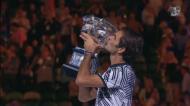 Roger Federer bate Nadal num «hino» ao ténis