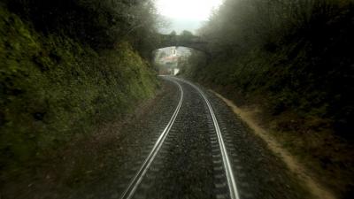 Quase 200 passageiros retirados de comboio após incêndio em túnel na Áustria - TVI