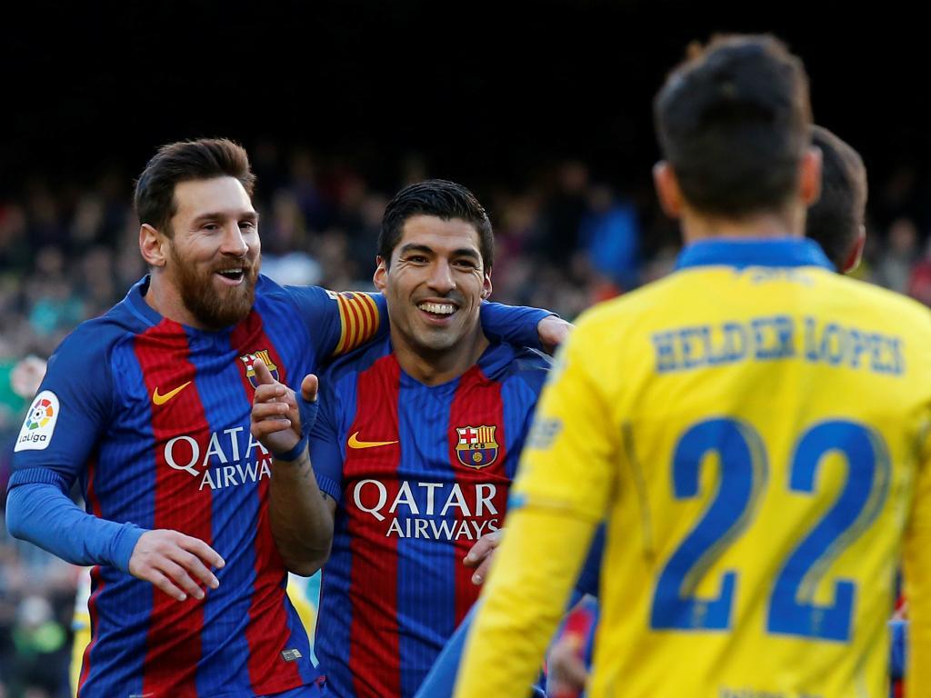 Hélder Lopes, Messi e Suarez (Reuters)