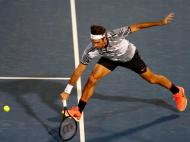 Ténis: Roger Federer bate Benoit Paire no Dubai