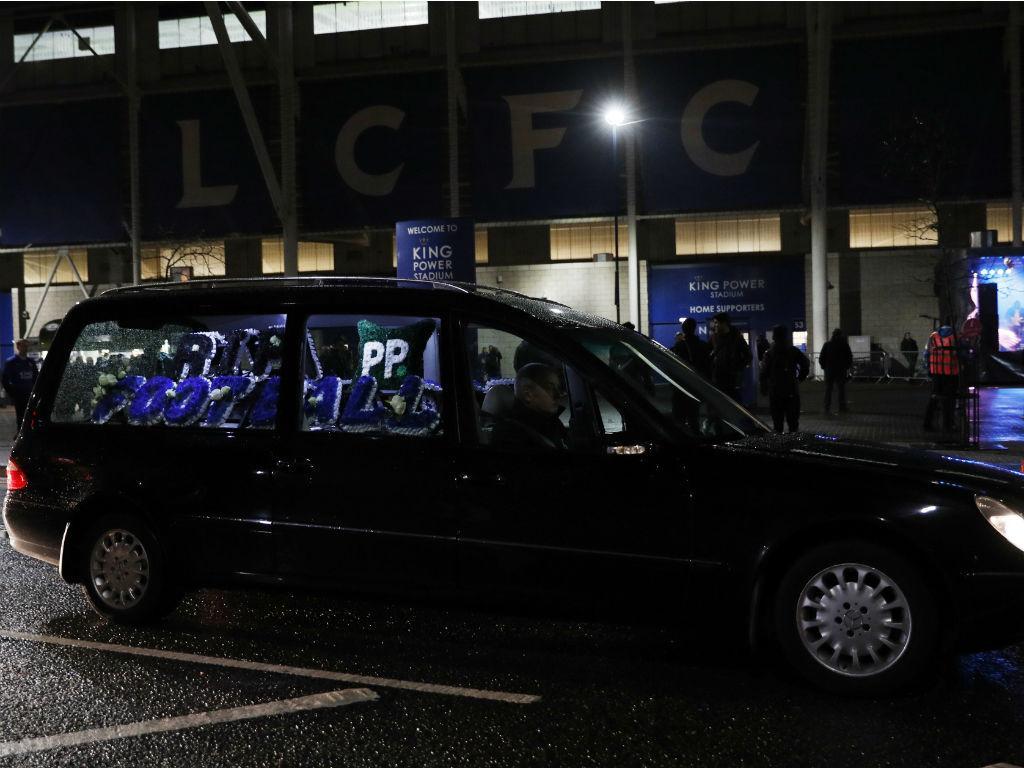 Funeral ao futebol antes do Leicester-Liverpool (Reuters)