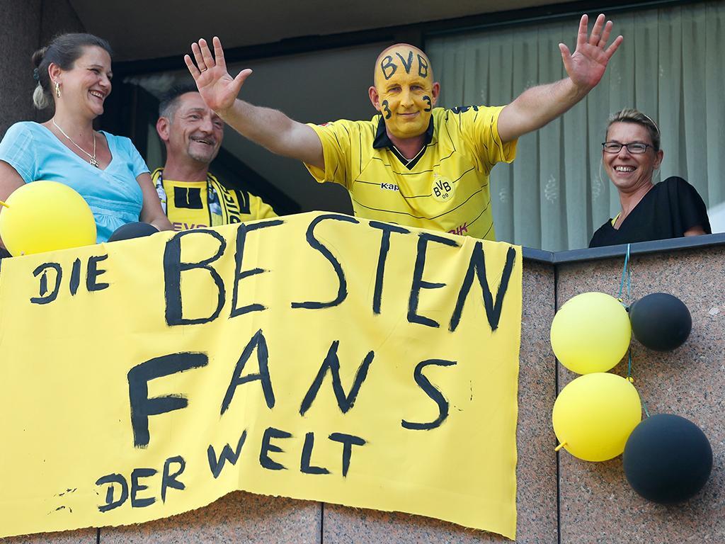 Adeptos do Dortmund festejam conquista da Taça da Alemanha (Lusa)