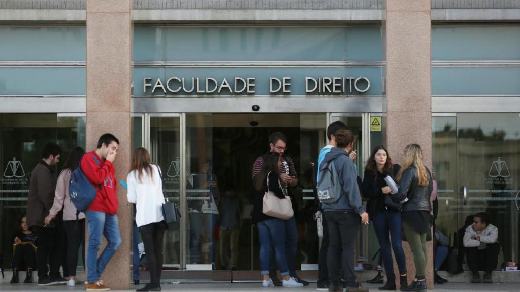 Universidade de Lisboa - Faculdade de Direito