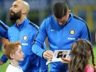 Icardi assina Diário de Ann Frank antes do Inter-Sampdoria (Lusa)