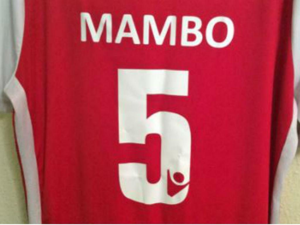 Mambo, o nº 5 (foto: Ebbsfleet United)