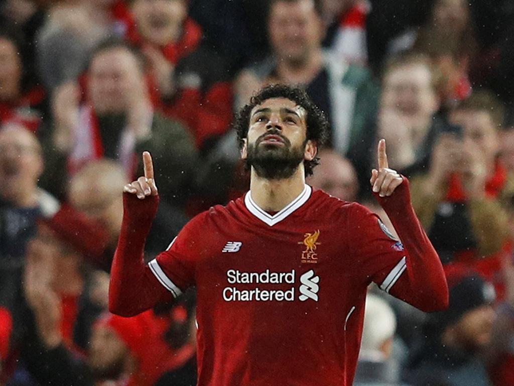 Salah recebe prêmio de melhor jogador da Inglaterra neste ano