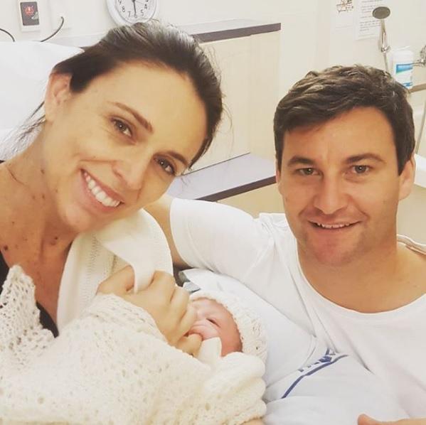 Primeira-ministra da Nova Zelândia deu à luz