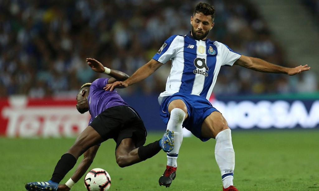 FC Porto: Felipe chamado por Tite para a «Canarinha»